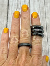 Load image into Gallery viewer, Hematite Rings (round)
