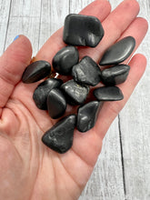 Load image into Gallery viewer, Shungite Tumbled
